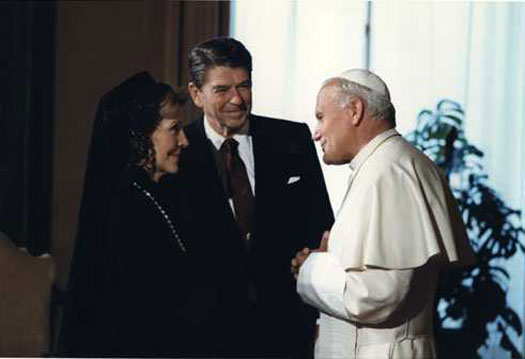 President Reagan and Mrs. Reagan meet Pope John Paul II, 1982